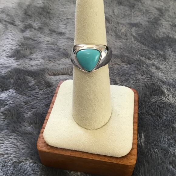 Sterling Silver Blue Stone Ring - Picture 5 of 9